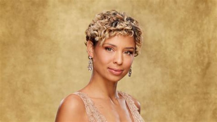Is Elena Leaving The Young And Restless In 2023? Brytni Sarpy Illness And Health ·